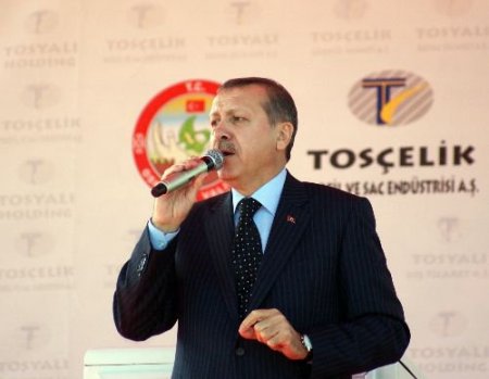 Başbakan Erdoğan: Bizi Dipsiz Kuyuya Çekmeye Çalışıyorlar
