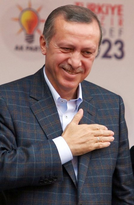 Başbakan Erdoğan: Bu Namert Eller, Bu Yollarla Netice Alacaklarını Zannediyor