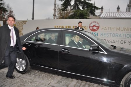 Başbakan Erdoğan Cuma namazını Sultanahmet Camii’nde kıldı