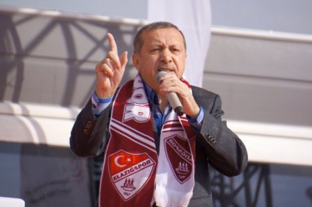Başbakan Erdoğan: İleri demokrasiye evet, sınırsız demokrasiye hayır