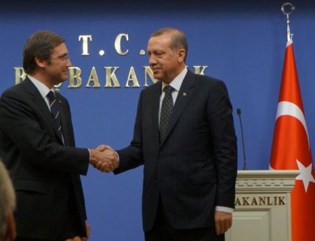 Başbakan Erdoğan: İran genelkurmay başkanını muhatap almam doğru olmaz