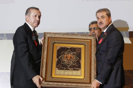 Başbakan Erdoğan: Kuvvetler ayrılığı önümüze engel olarak dikiliyor