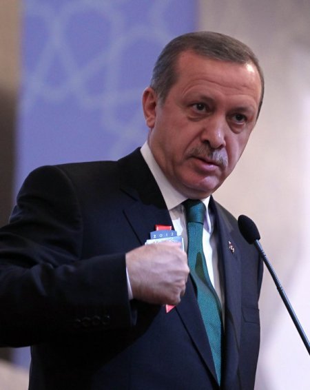 Başbakan Erdoğan: Kuvvetler ayrılığı önümüze engel olarak dikiliyor