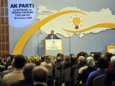 Başbakan Erdoğan: Milleti Korkutup, Sindirmek İstiyorlar