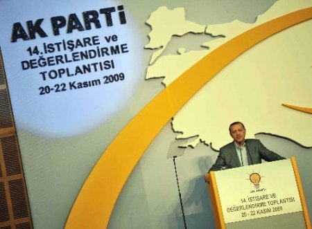 Başbakan Erdoğan: Milleti Korkutup, Sindirmek İstiyorlar