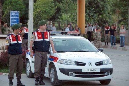 Başbakan Erdoğan patlamada yaralananları hastanede ziyaret etti