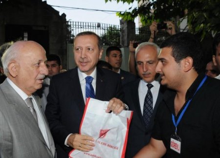 Başbakan Erdoğan: Salı Günü Dışişleri Bakanımı Suriye'ye Gönderiyorum