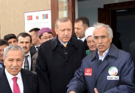 Başbakan Erdoğan Tonyukuk kitabesini gezdi, cami açılışı yaptı