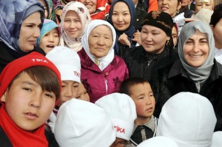 Başbakan Erdoğan Tonyukuk kitabesini gezdi, cami açılışı yaptı