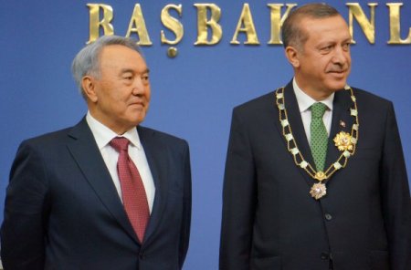 Başbakan Erdoğan’a Kazakistan'ın Altın Kıran Nişanı verildi