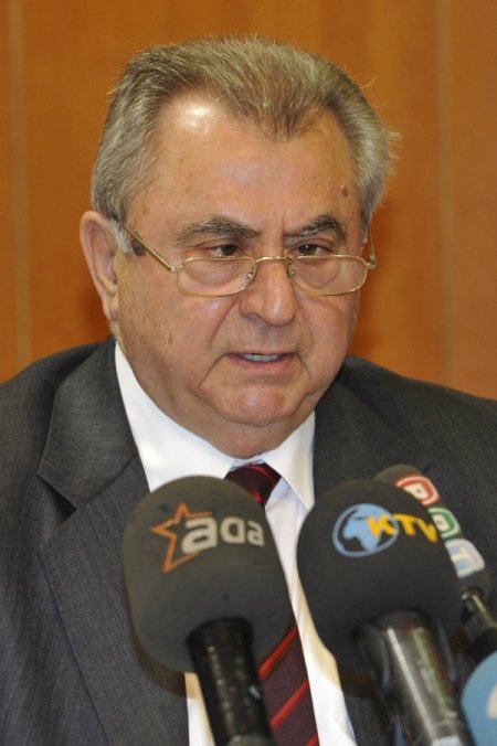 Başbakan İrsen Küçük: Eroğlu ile aramızda kişisel bir sorun yok