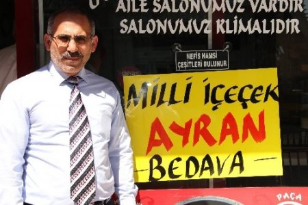 Başbakan ‘milli içecek’ dedi Adanalı lokantacı bedava yaptı