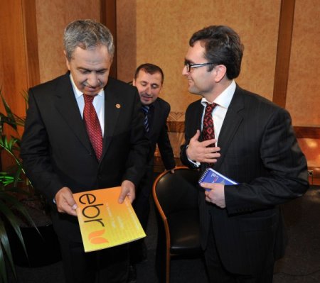 Başbakan Yardımcısı Arınç: Ebru Tv, Avrupa Kültürüne Katkı Sağlayacak