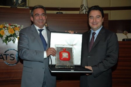 Başbakan Yardımcısı Babacan: Pervasızca Para Basarak Borç Ödenmez