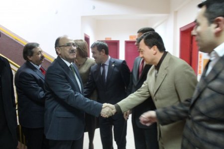 Başbakan Yardımcısı Beşir Atalay: Esed’in kaleleri bir bir yıkılıyor