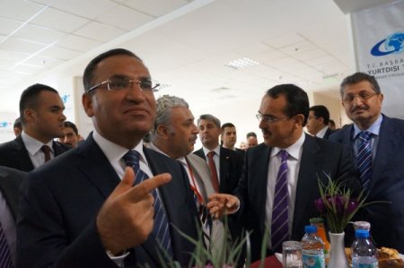 Başbakan Yardımcısı Bozdağ: Almanya terörle mücadeleye PKK'yla başlamalıdır