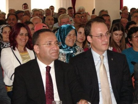 Başbakan Yardımcısı Bozdağ: MHP’nin erkekliği Meclis'in kapısında bitti