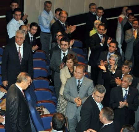 Başbakan'dan Bahçeli'ye: Siz Alparslan, Orhan Gazi, Gazi Mustafa Kemal'den Daha Fazla Mı Milliyetçisiniz ?