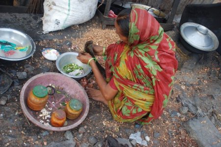 Başbakan'ın işaret ettiği Afrikalı kadınların yaşam mücadelesi