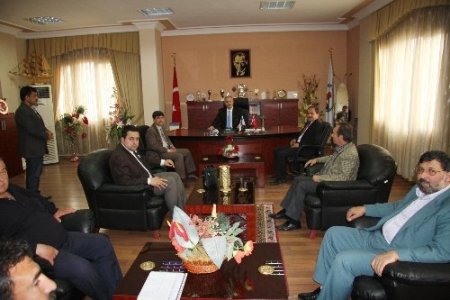 Başbakan'ın verdiği ödüle Memur Sen'den tebrik ziyareti