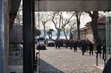 Başbakanlık Ofisi'nde ziyaretçi yoğunluğu