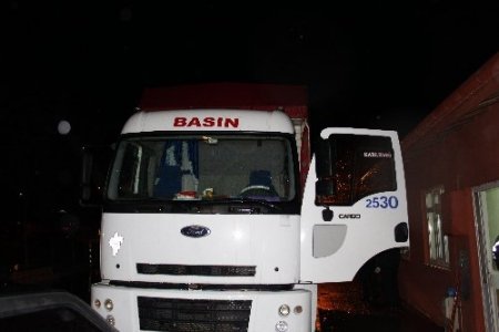 Basın kamyonundan gümrük kaçağ sigara çıktı