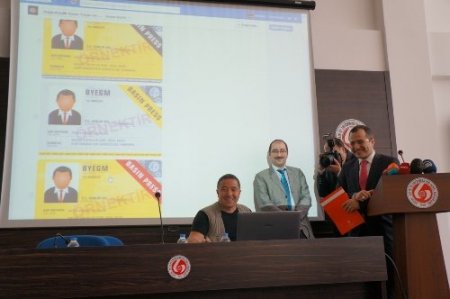 Basın Kartı'nın yeni yüzünü gazeteciler belirleyecek