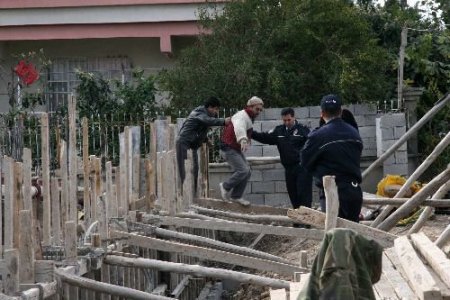 Başına Harç Vinci Düşen İşçi Hayatını Kaybetti