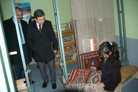 Başkale Kaymakamı Bayar: Devamsızlık Yapan Öğrenciler Okula Kazandırılmalı