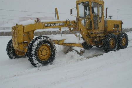 Başkale'de 35 Köy Ve 27 Mezra Yolu Kar Ve Tipiden Ulaşıma Kapandı