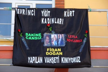 Başkale’de kepenkler kapalı