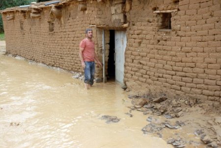 Başkale'de sel felaketi