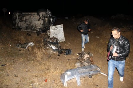 Başkale'de trafik kazası: 1 ölü, 2 yaralı