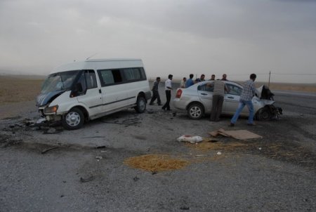 Başkale'de Trafik Kazası: 1 Ölü, 4 Yaralı
