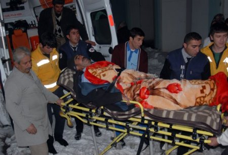 Başkale’de zehirlenen köylülere 7 saatte ulaşılabildi