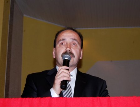 Başkan, Yardımcısının Da Aday Olduğu Seçimi Kaybetti