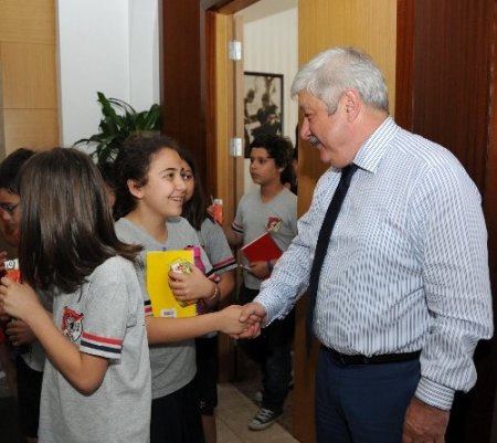 Başkan Akaydın, miniklere yerel yönetimleri anlattı