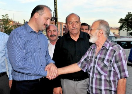 Başkan Akgül, Akdere esnafını ziyaret etti