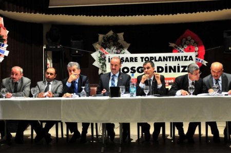 Başkan Akgül, Mamaklı müteahhitlerle bir araya geldi