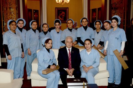 Başkan Aldırmaz, kadın temizlik personelini konuk etti