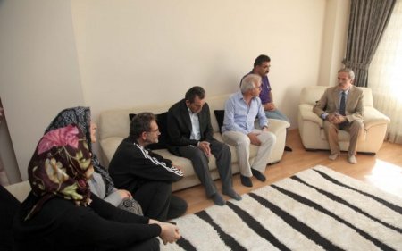 Başkan Altepe şehit ailesini ziyaret etti