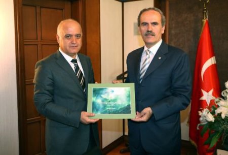 Başkan Altepe'ye Çevreye Duyarlılığı İçin Teşekkür Belgesi