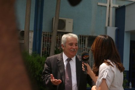 Başkan Arıkan İfade Verdiği Emniyetten Gülerek Çıktı