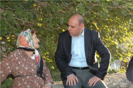 Başkan Ayanoğlu, Mahalle Gezilerinde Halkı Dinledi
