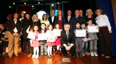 Başkan Aziz Yıldırım karne töreninde ‘Adalet ve hürriyet’ temennisinde bulundu