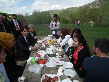Başkan Bozkuş, vatandaşların sorunlarını dinledi