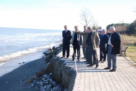 Başkan Burma, sahildeki erozyona dikkati çekti