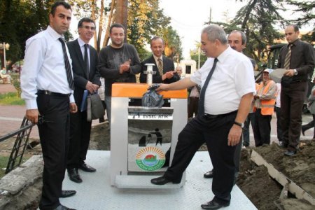 Başkan Demirtaş: Yeni sitelere yer altı konteyner zorunluluğu geliyor