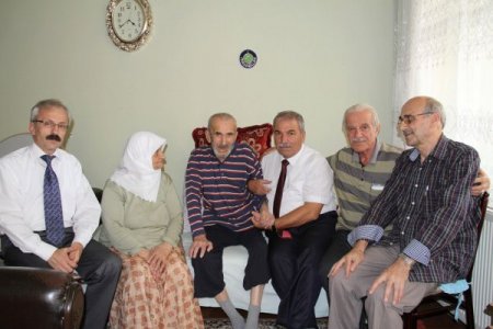 Başkan Demirtaş'tan, Halk Ozanı Aşık Kemali'ye moral ziyareti