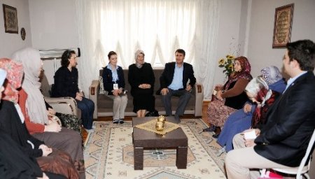 Başkan Dündar, ev ziyaretleriyle sorun dinliyor